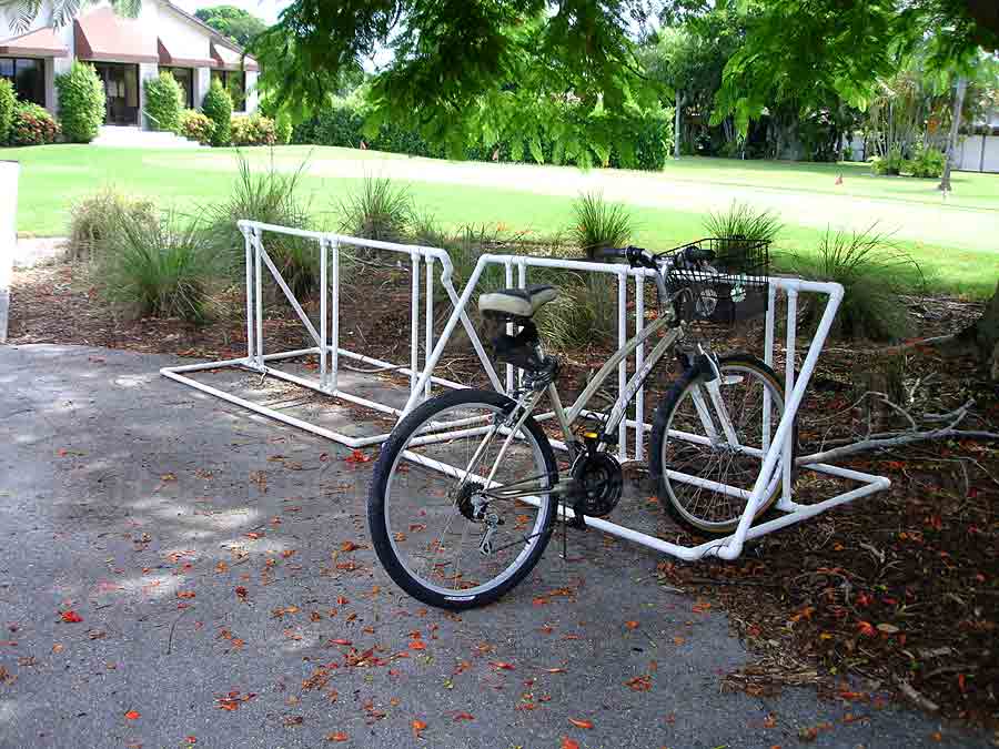 LAKEWOOD Bike Rack